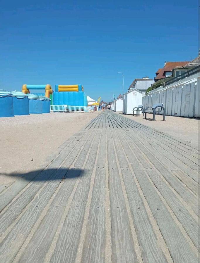Appartement 45M2 - Proche Deauville - Vue Mer Bénerville-sur-Mer Esterno foto